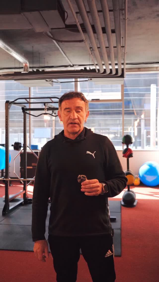 Instagram post from entrenareto. This post is in position 3.